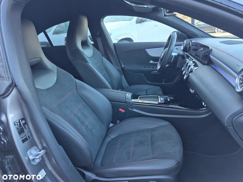 Mercedes-Benz CLA 200 AMG Line 7G-DCT - 29