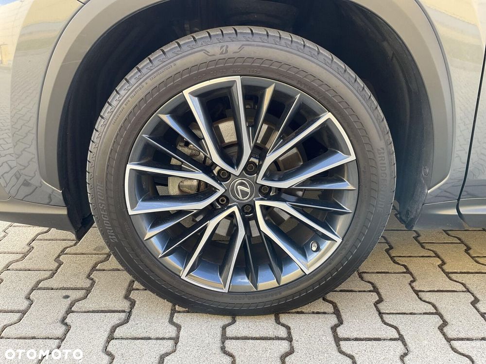 Lexus NX 350h Omotenashi AWD - 34