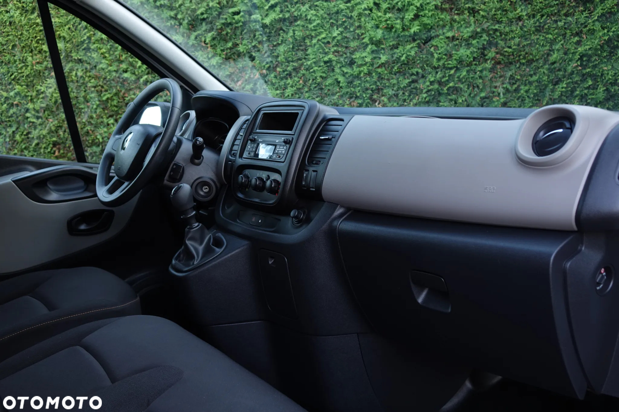 Renault Trafic 3-osobowy L1H1 MAŁY PRZEBIEG - 9