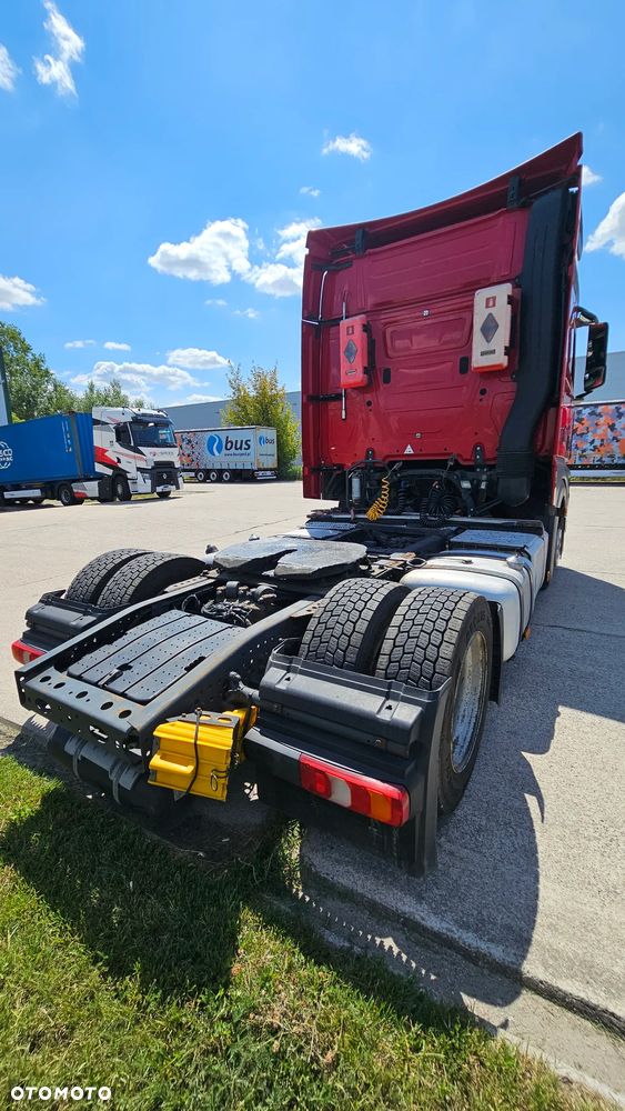 Mercedes-Benz Actros - 12