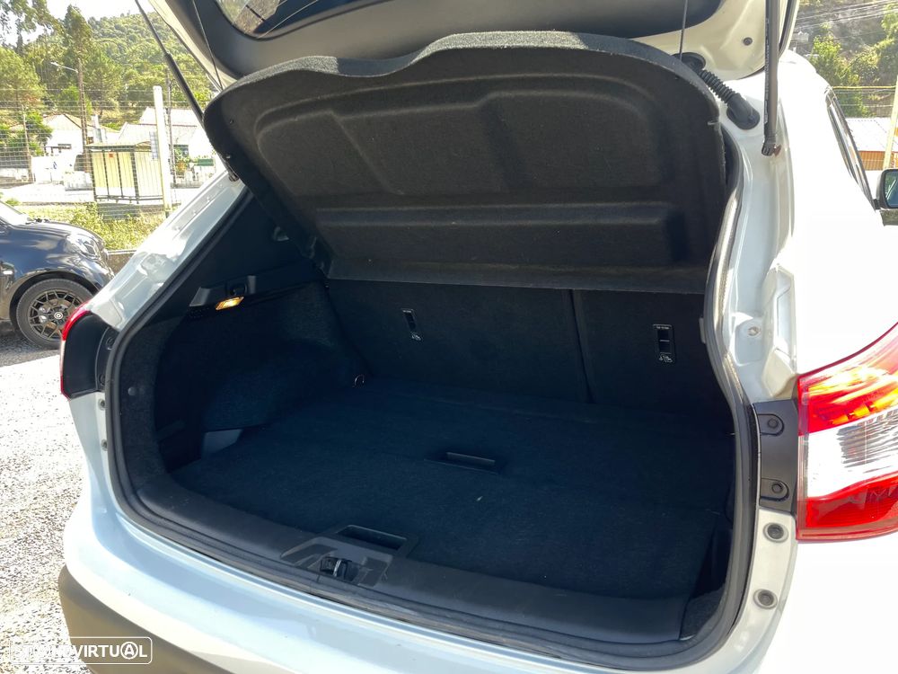 Nissan Qashqai 1.5 dCi Tekna - 24