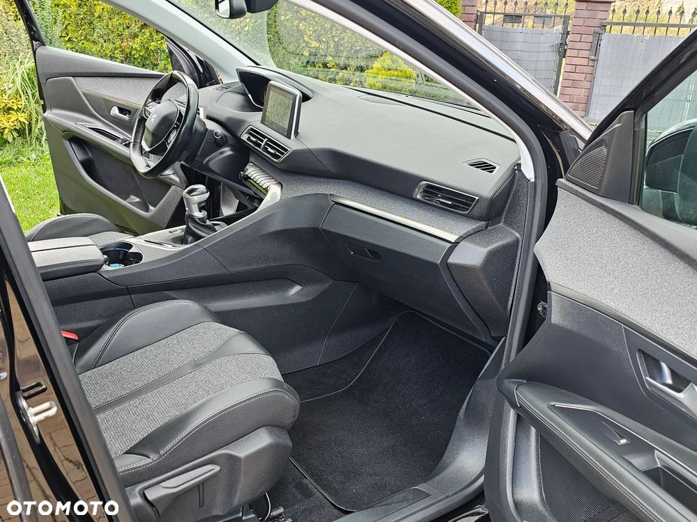 Peugeot 3008 1.5 BlueHDi Allure Pack S&S - 30