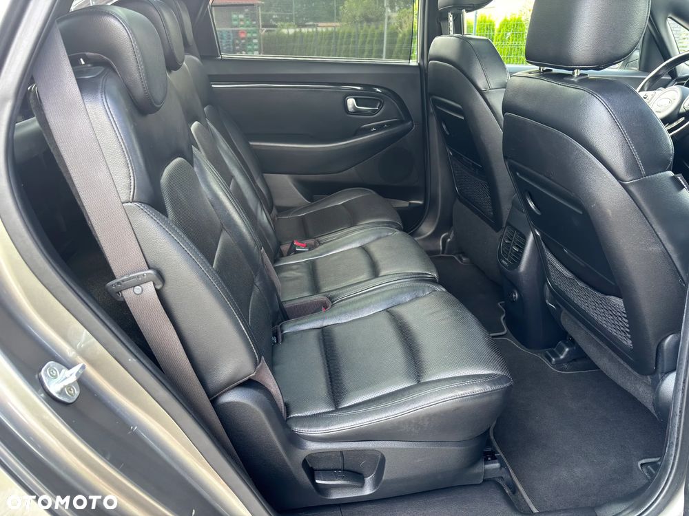 Kia Carens 1.7 CRDi Spirit - 9