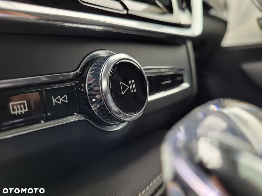 Volvo S90 T8 AWD Plug-In Hybrid Ultimate Dark - 30