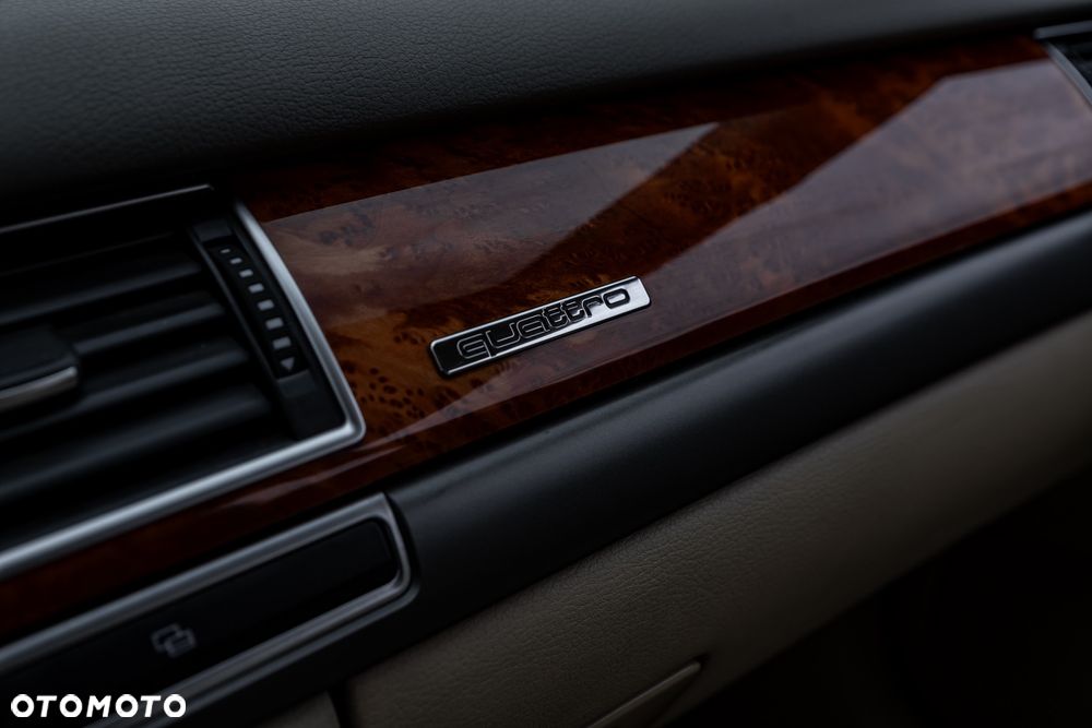 Audi A8 - 35