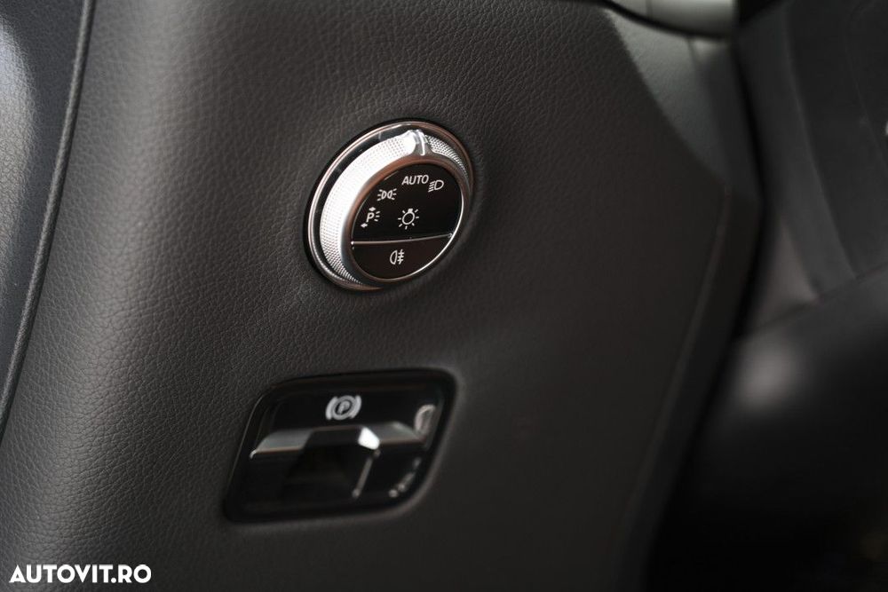 Mercedes-Benz GLC - 33