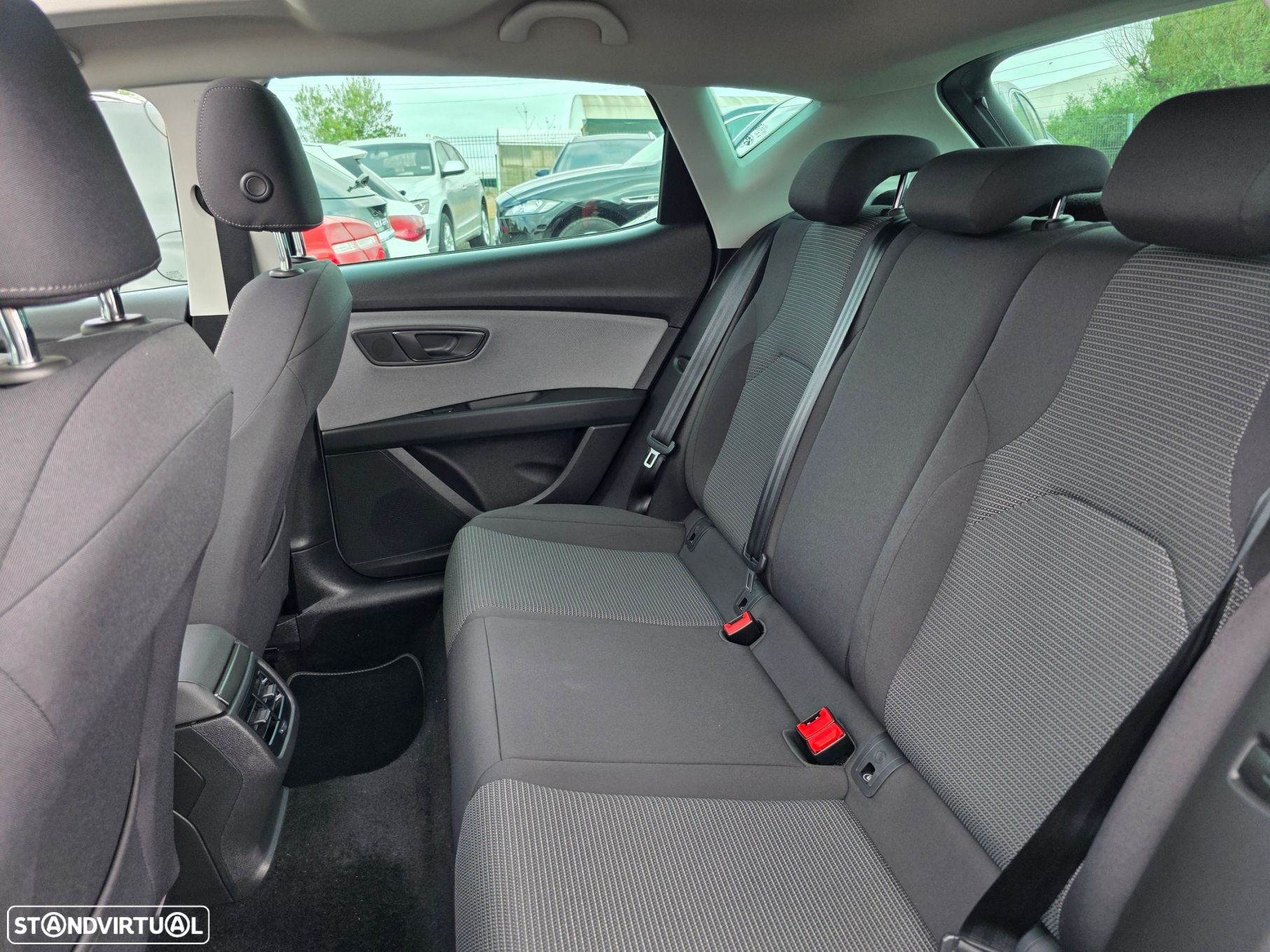 SEAT Leon 1.6 TDI Style S/S - 6