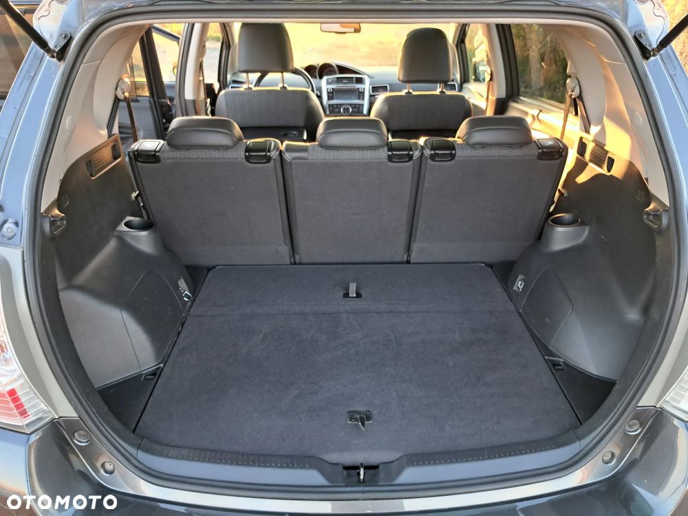 Toyota Verso 1.6 D-4D Prestige - 20
