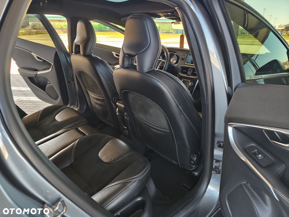 Volvo V40 D3 Geartronic Summum - 26