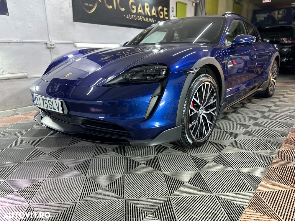 Porsche Taycan - 1