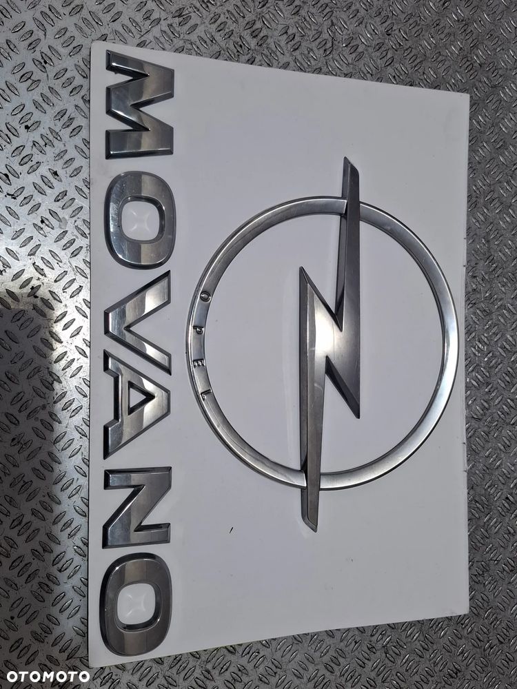 Znaczek logo emblemat na tylne drzwi Opel Movano komplet - 1