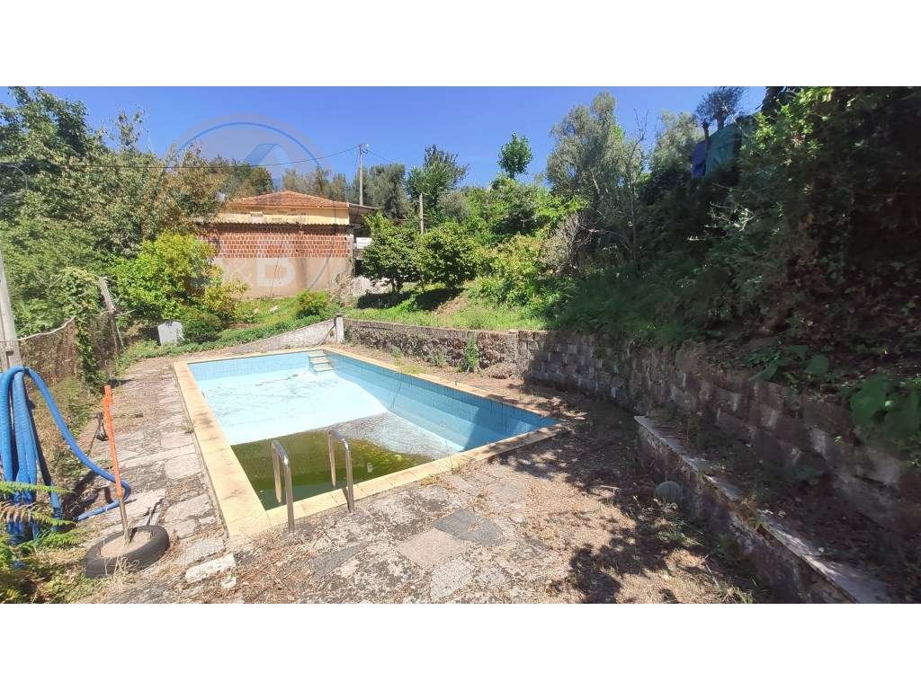 Moradia T3 com piscina, Lugar de Água Redonda, em Cabeceiras de Bato - Grande imagem: 2/42