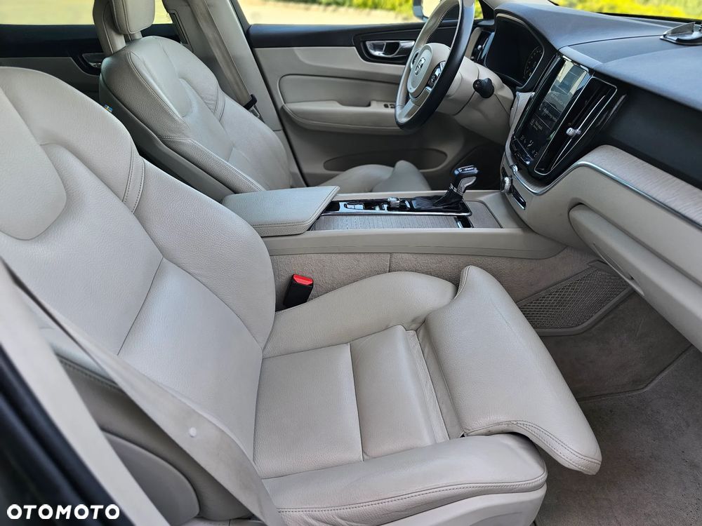 Volvo XC 60 D4 AWD Momentum - 15