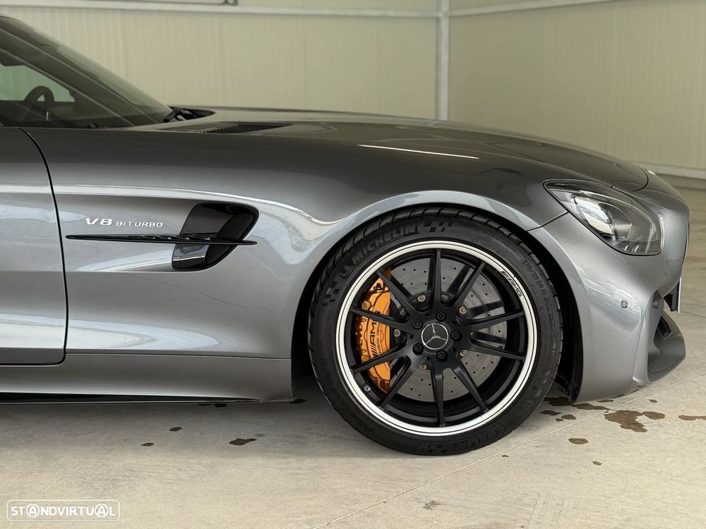 Mercedes-Benz AMG GT R - 9