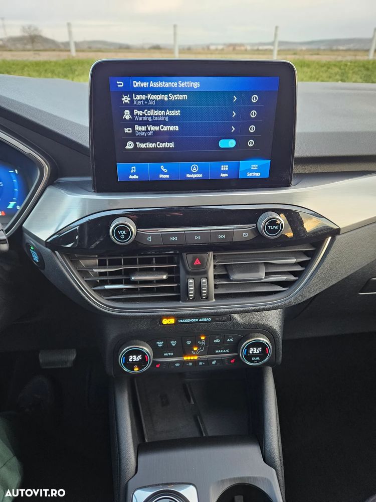Ford Kuga - 13