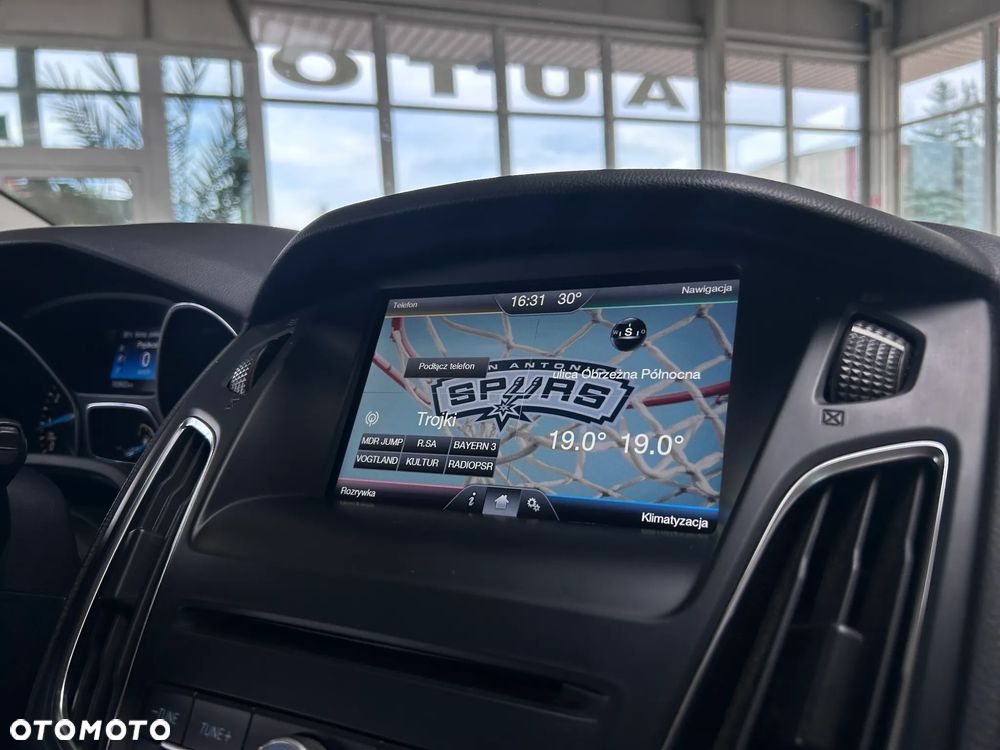 Ford Focus 1.5 EcoBoost Titanium ASS - 16