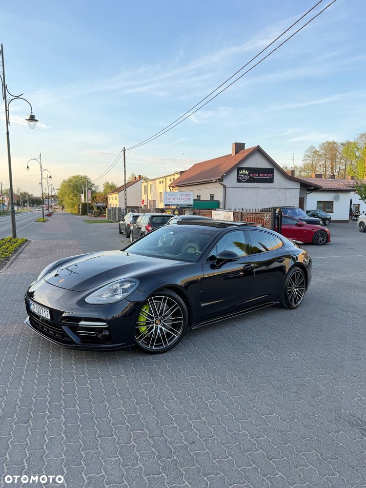 Porsche Panamera 4 E-Hybrid Executive - 1