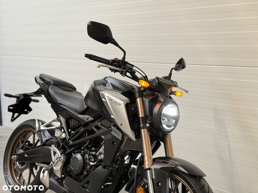 Honda CB - 8
