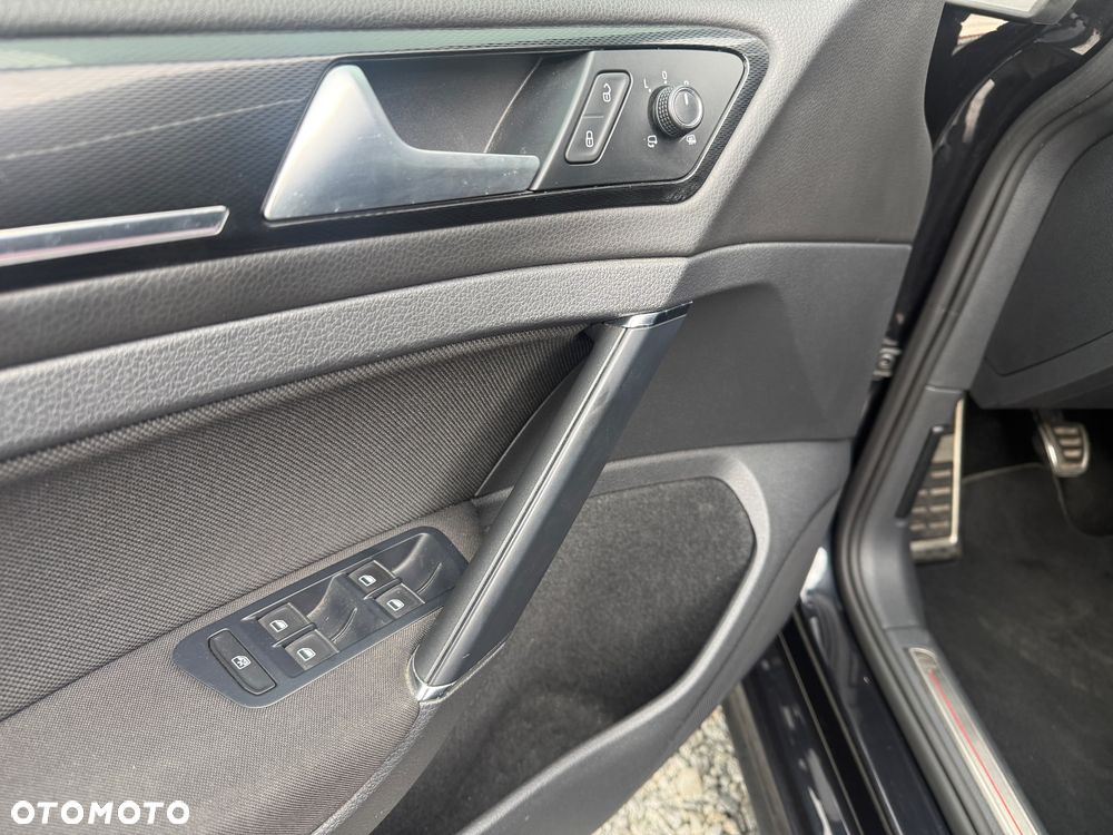 Volkswagen Golf 2.0 TSI BMT GTI Performance - 11