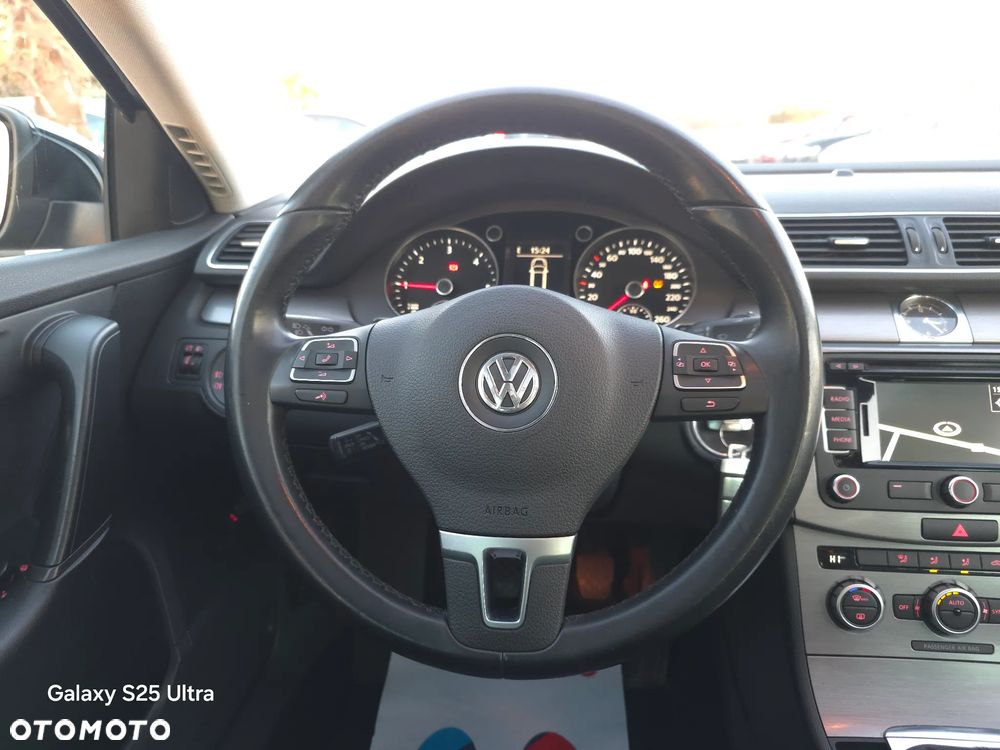Volkswagen Passat - 33