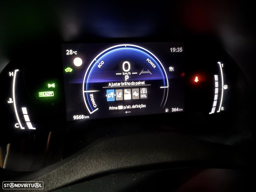 Toyota Yaris Cross 1.5 HDF Premier Edition - 26