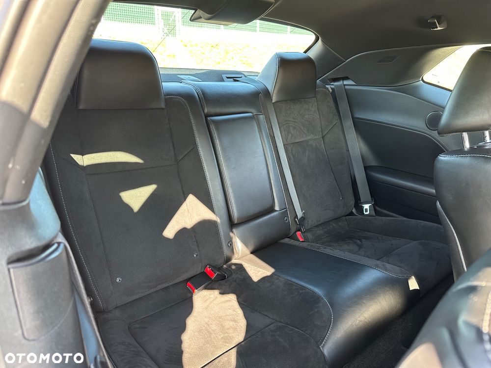 Dodge Challenger - 7