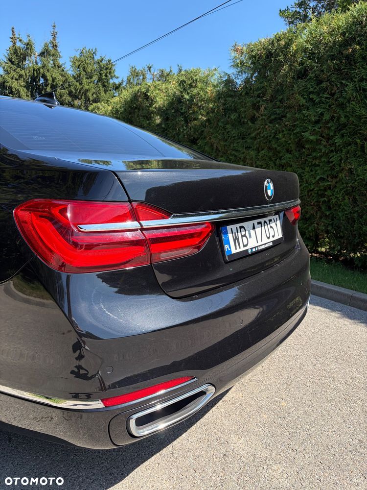BMW Seria 7 740Li - 5