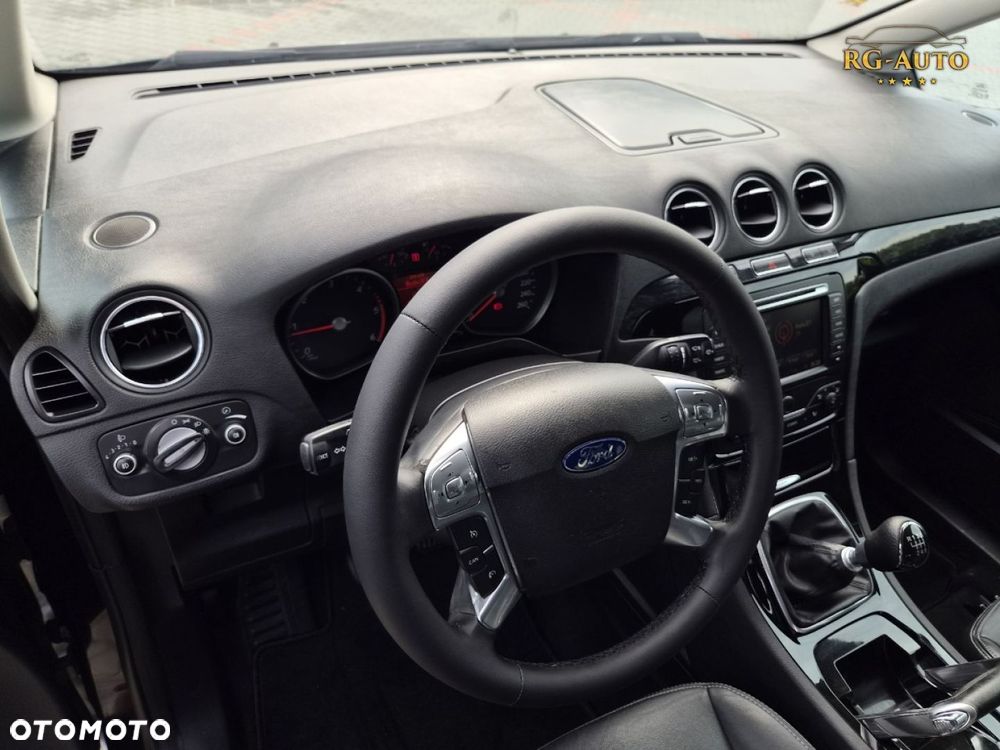 Ford Galaxy - 38