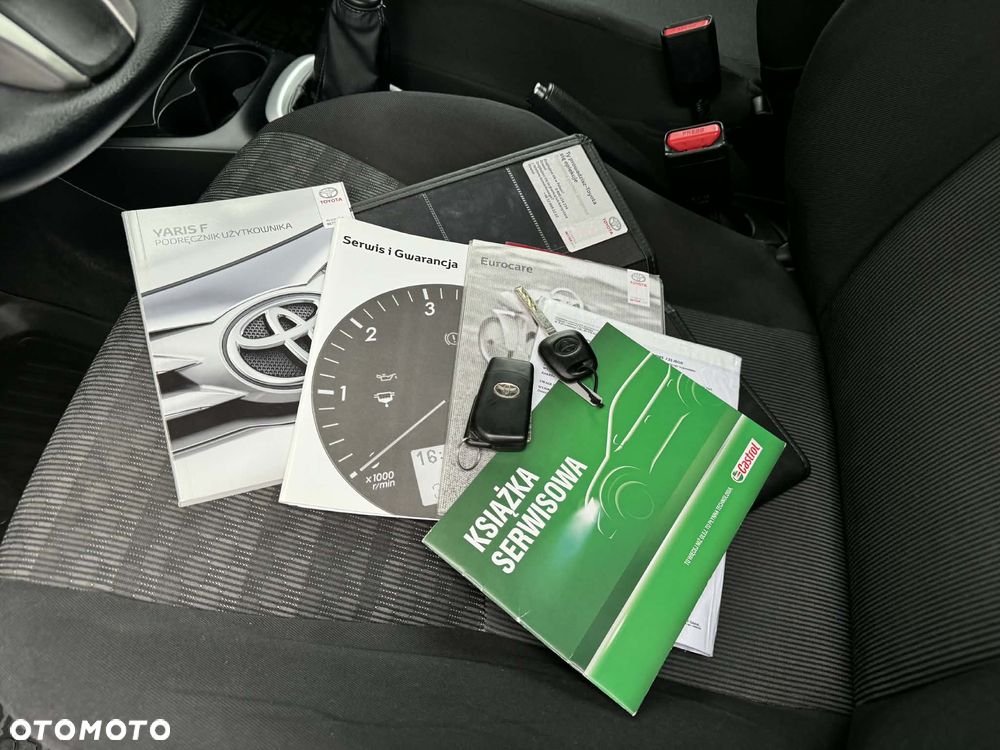 Toyota Yaris 1.33 Premium - 6