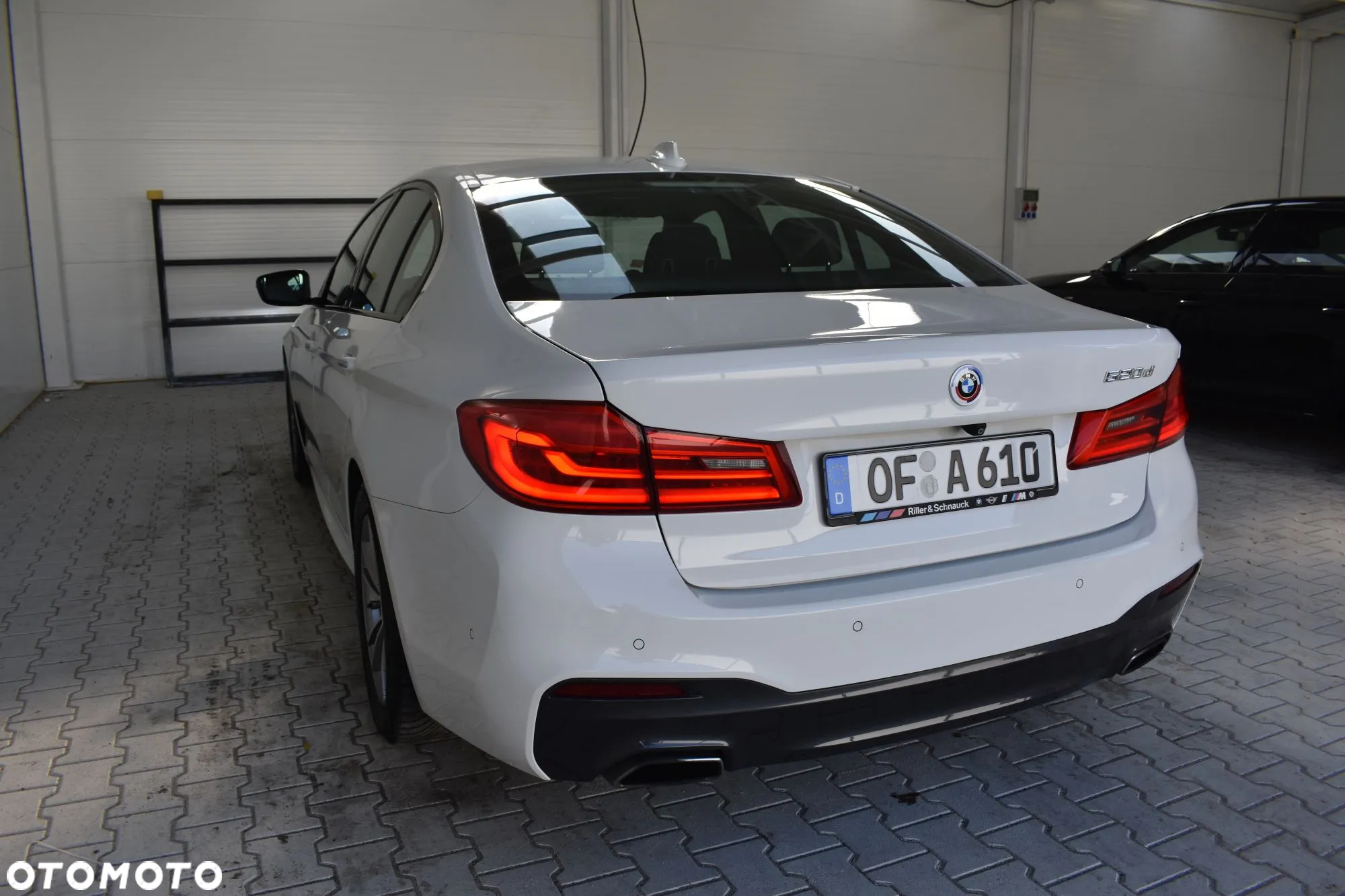BMW Seria 5 520d M Sport - 16