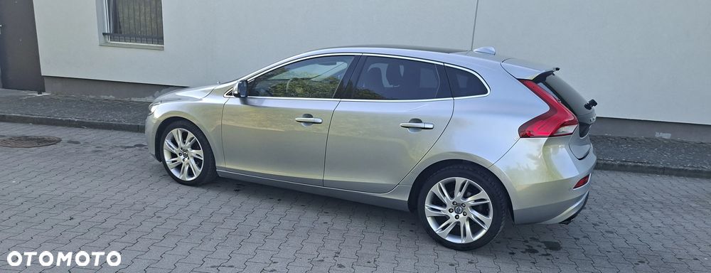 Volvo V40 D2 R-Design Summum - 5