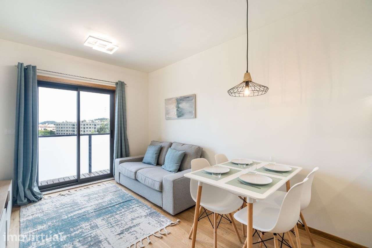 Luxuoso apartamento T1 Kit, novo, completamente equipado e mobilado - Grande imagem: 3/23