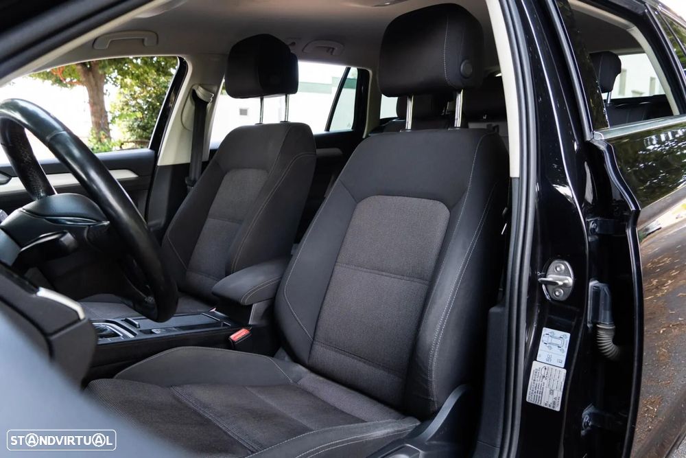 VW Passat Variant 1.6 TDI Confortline DSG - 38