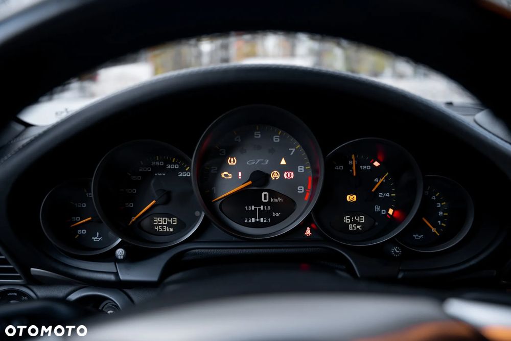 Porsche 911 GT3 - 28