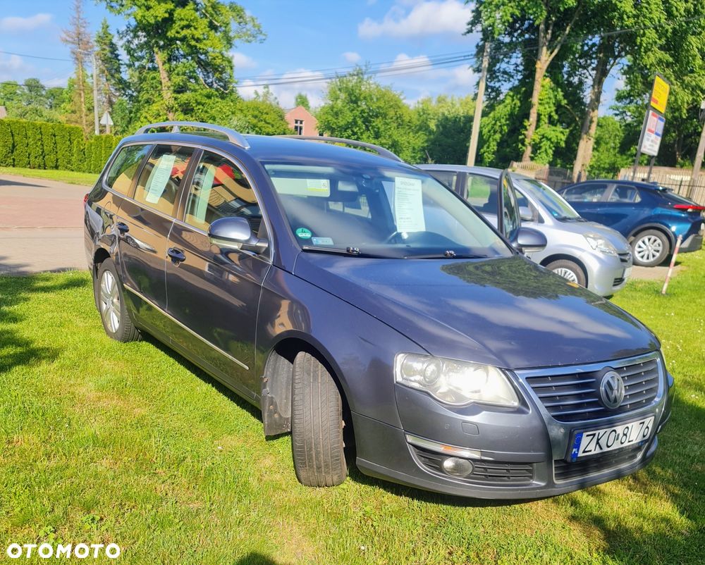 Volkswagen Passat - 1