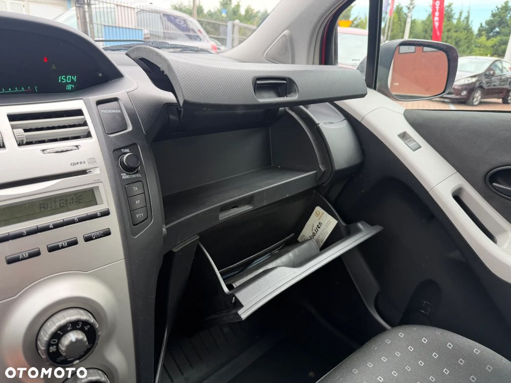 Toyota Yaris 1.0 VVT-i Sol - 13