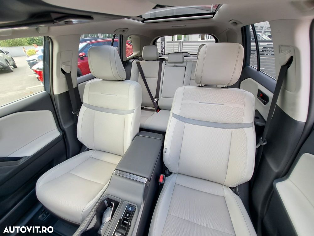 TOYOTA RAV4 2026 — imagine 12