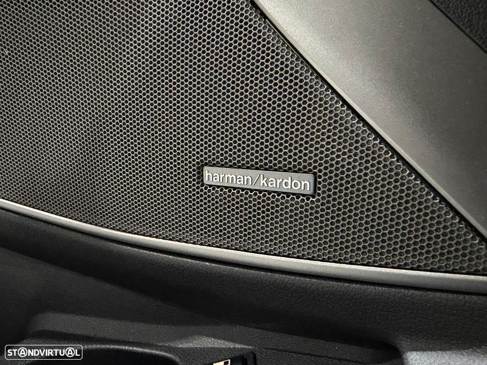 BMW 330 e Pack Desportivo M Pro Auto - 31