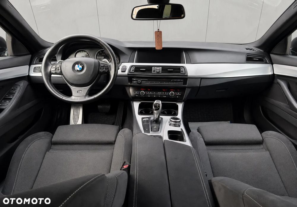 BMW Seria 5 520d Sport-Aut - 21
