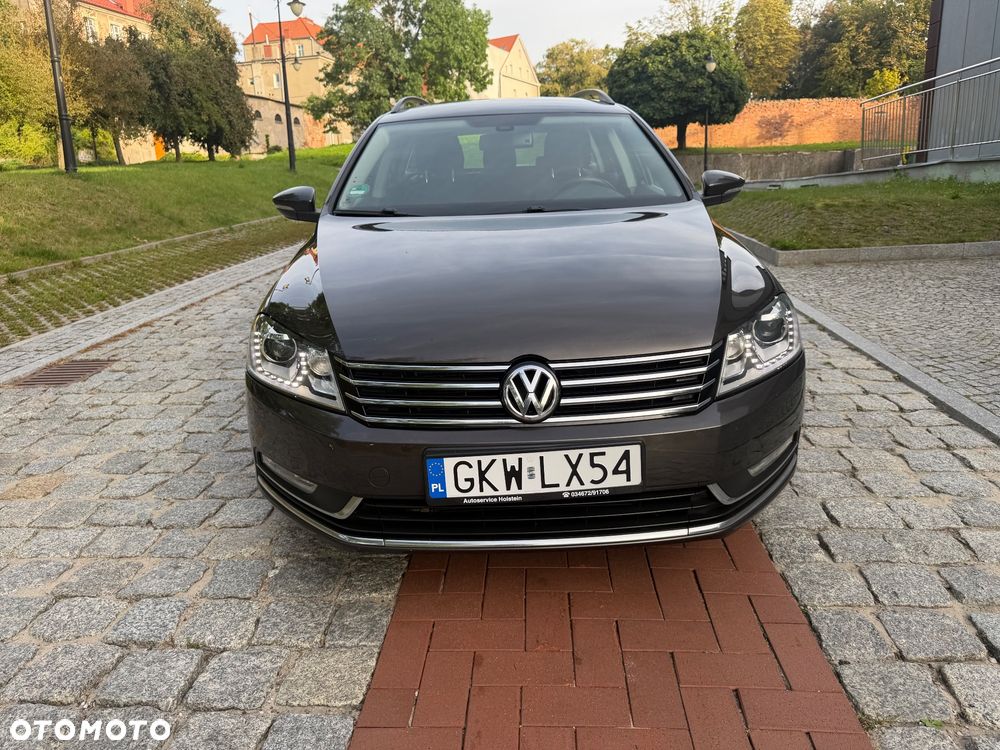 Volkswagen Passat 2.0 TDI BlueMotion Technology Exclusive - 2