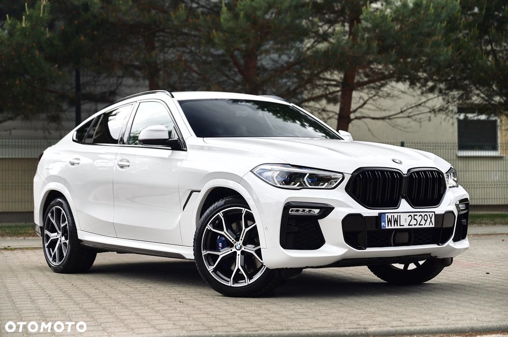 BMW X6 xDrive40d mHEV - 17