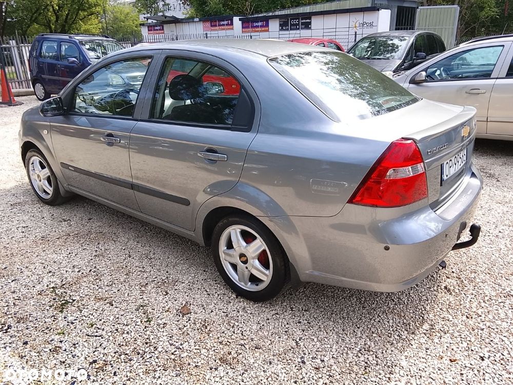 Chevrolet Aveo - 4