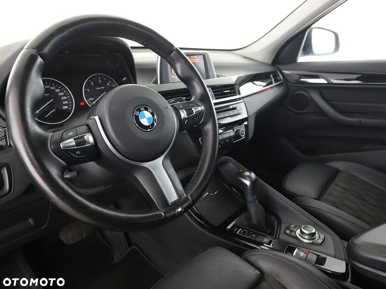 BMW X1 xDrive20d xLine - 14