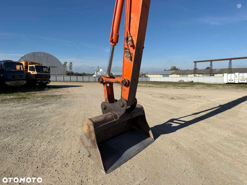 Hitachi ZX 250 LC-3 - 7