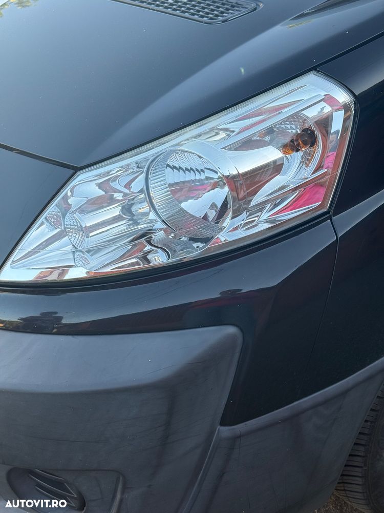 Peugeot Expert - 8
