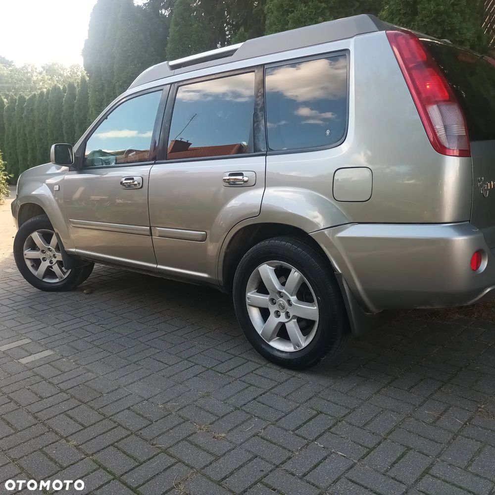 Nissan X-Trail 2.0 Sport - 16