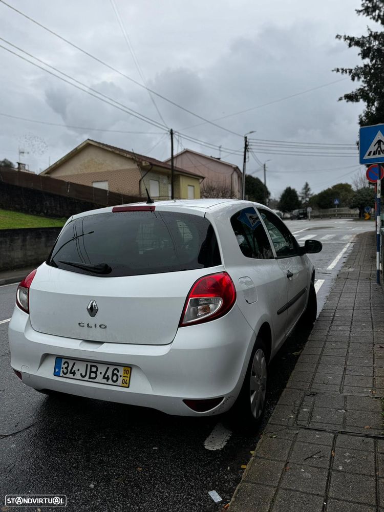 Renault Clio - 1