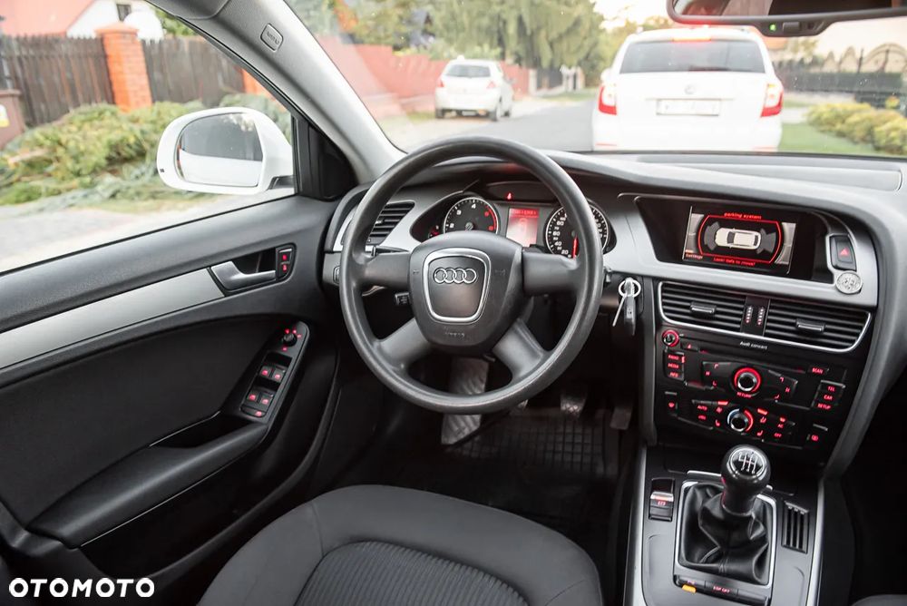 Audi A4 Avant 2.0 TDI - 26
