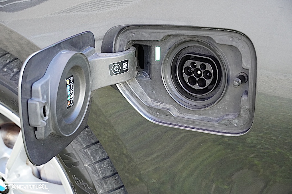 BMW 330 e Touring Auto - 21