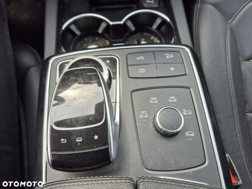 Mercedes-Benz GLS - 21